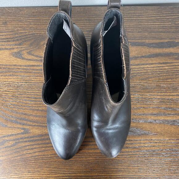 UGG Australia Poppy Boots Size 10 - Picture 6 of 9